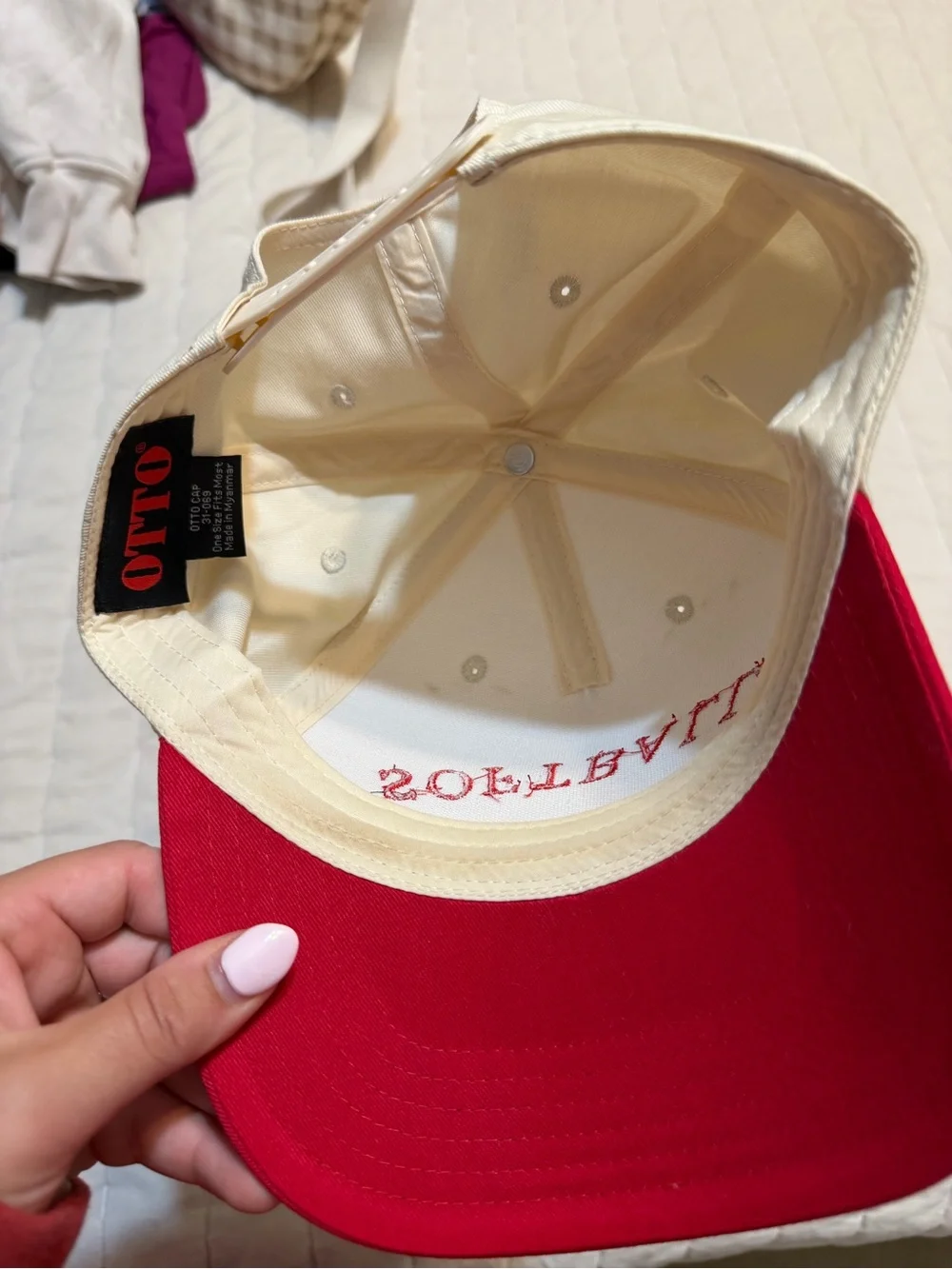 SOFTBALL Two-Tone Baseball Cap - Cream & Red